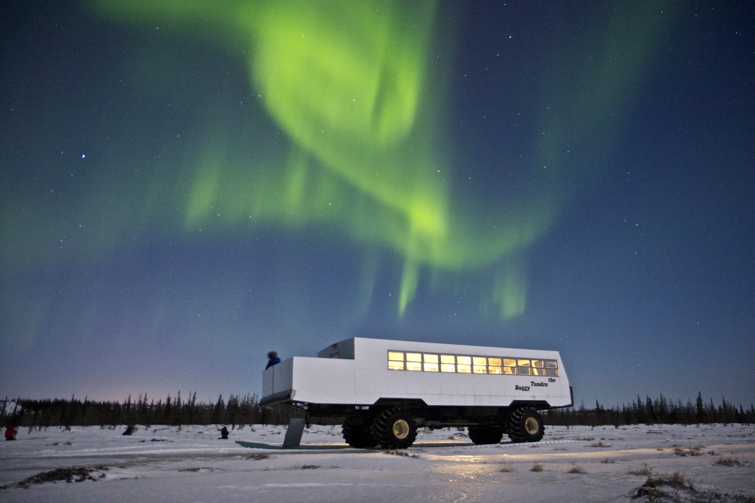 Tundra Buggy Northern Lights Frontiers North1